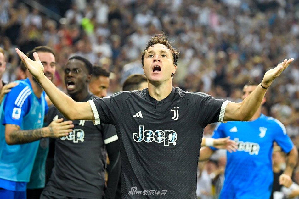 虽然背后故 虽然背后故