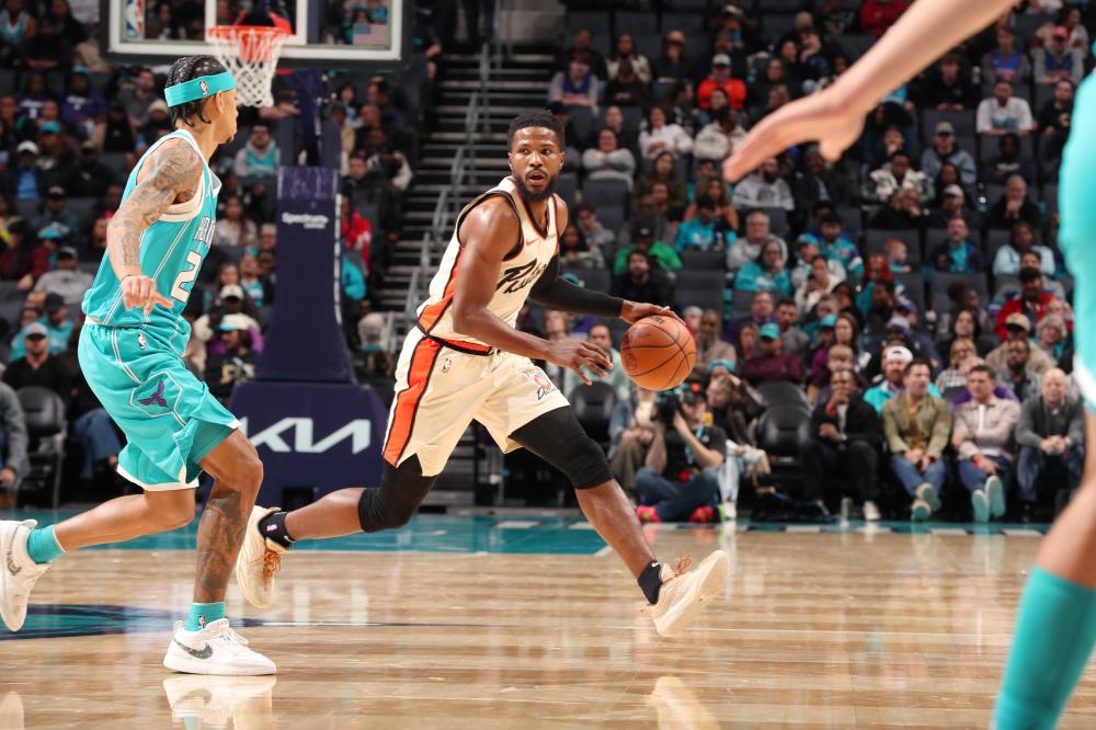 边路传中与 边路传中与