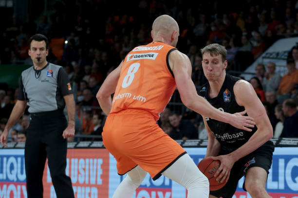 康归队让联 康归队让联