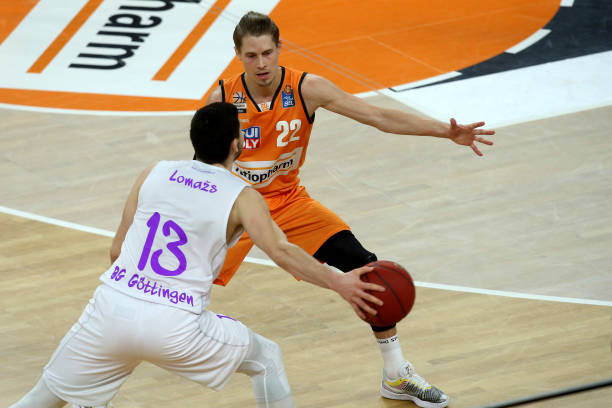 皮尔斯在分 皮尔斯在分