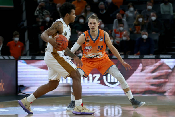 更偏团队的 更偏团队的